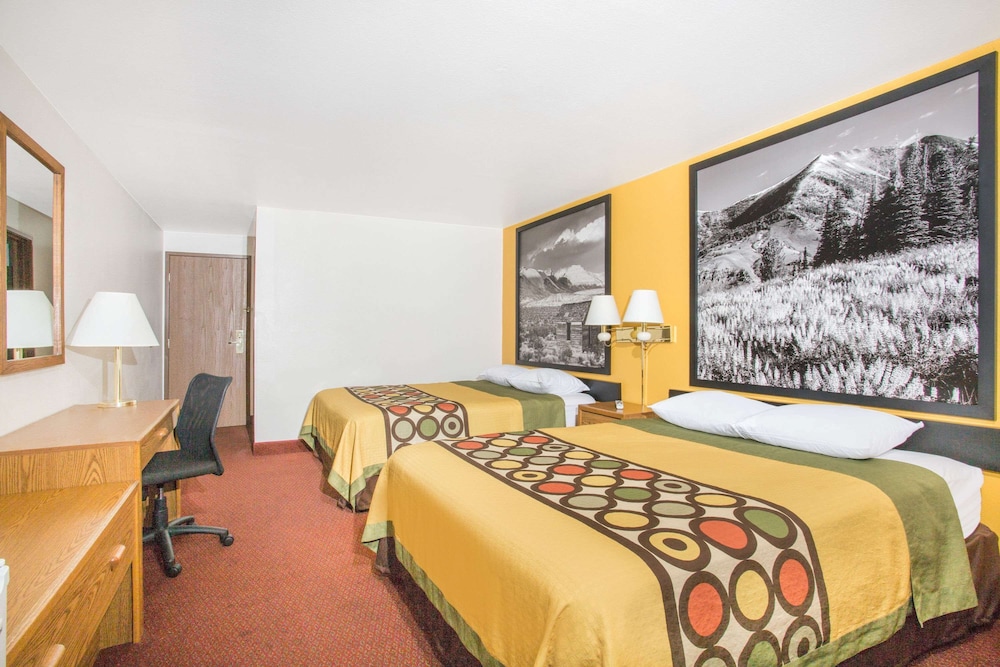 Super 8 by Wyndham Elko 9/22