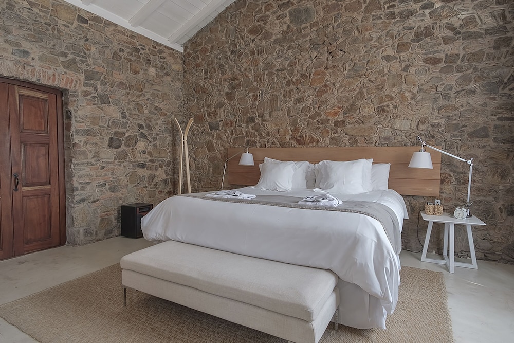 Charco Hotel 14/50