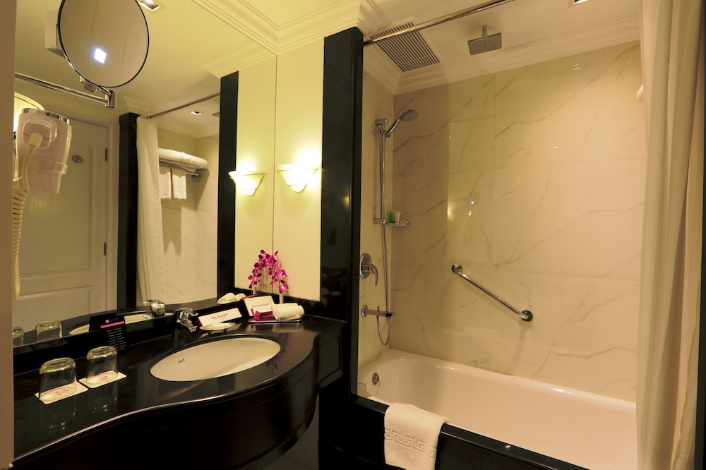 Royal Orchid Hotel Bangalore 16/41