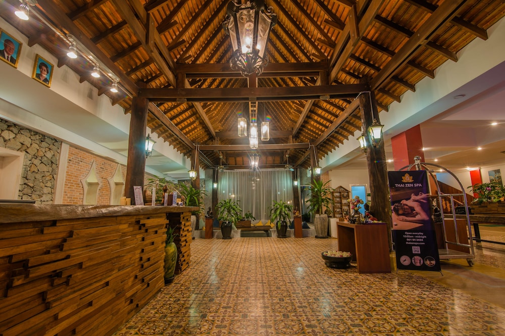 MEKONG ANGKOR PALACE HOTEL 7/70