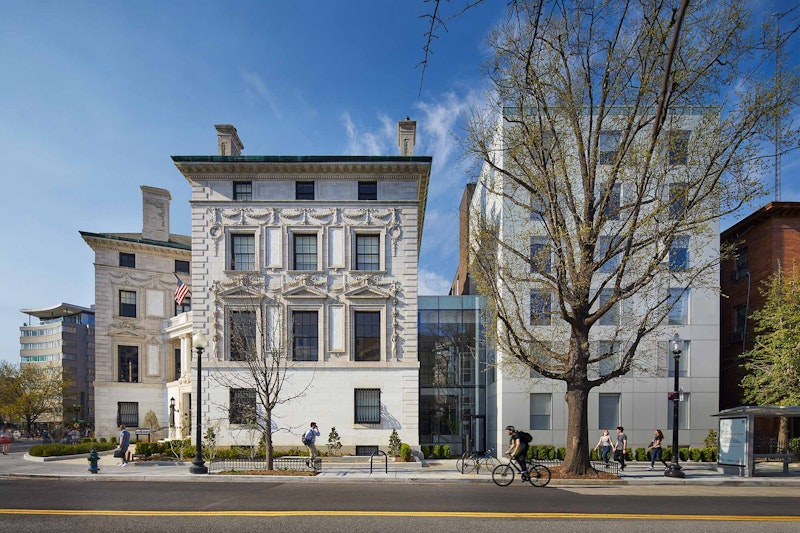 Placemakr Dupont Circle 4/64