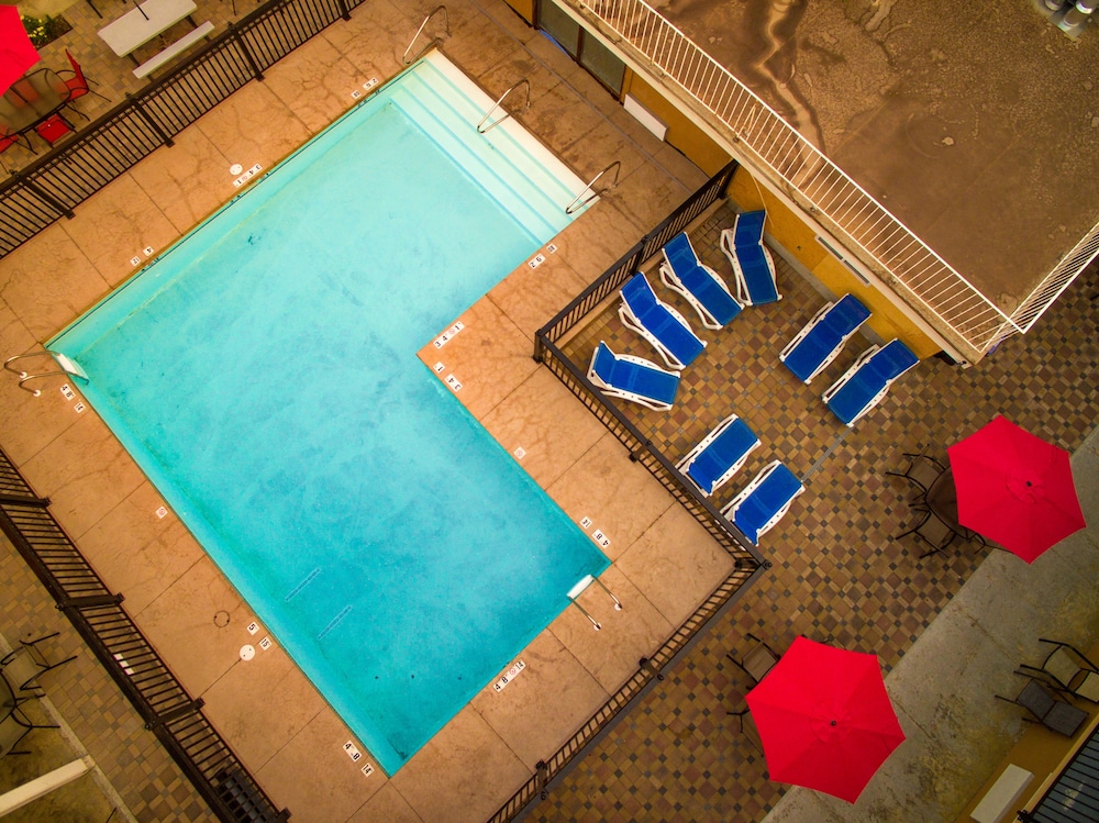 Sahara Courtyard Inn Penticton 34/77