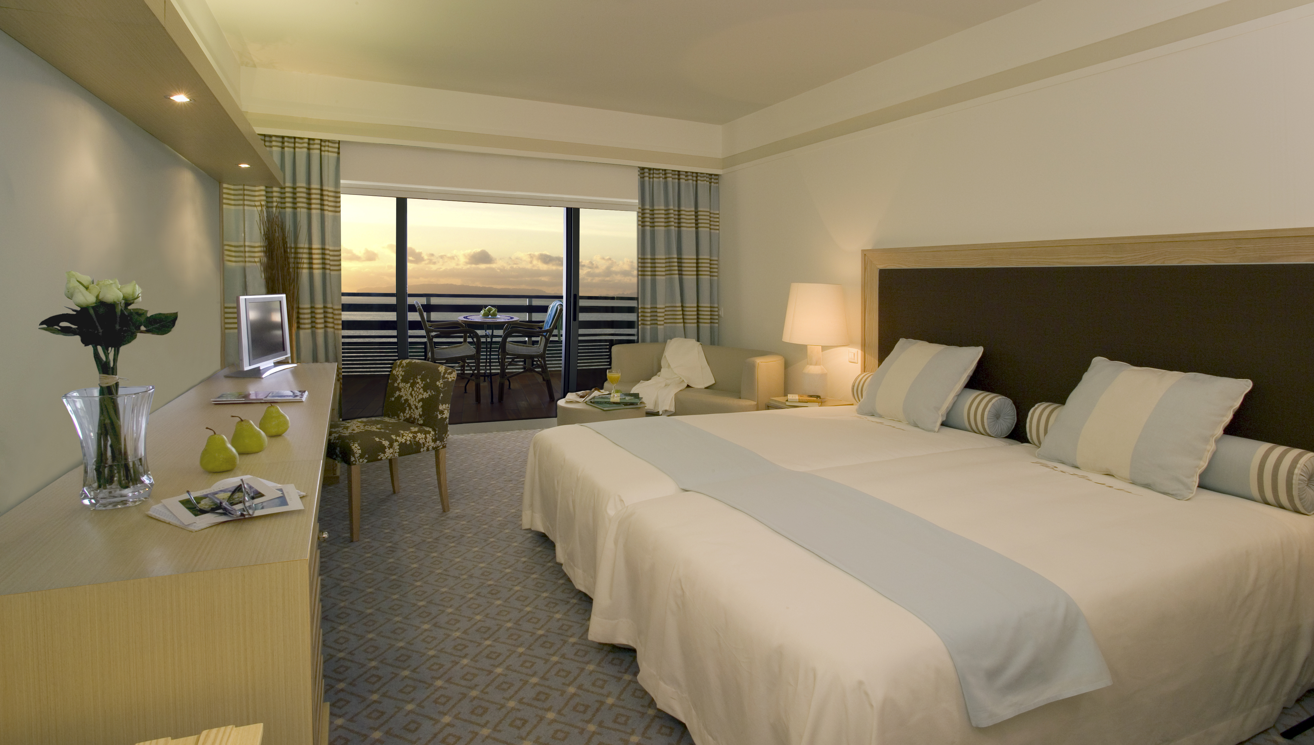 غرفة كلاسيكية مفردة بإطلالة على المدينة، Pestana Carlton Madeira 2/10