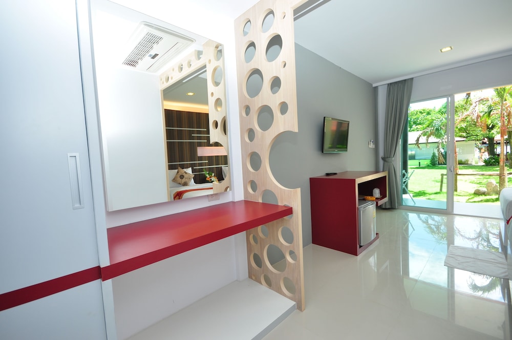 Phi Phi Rimlay Resort 24/48