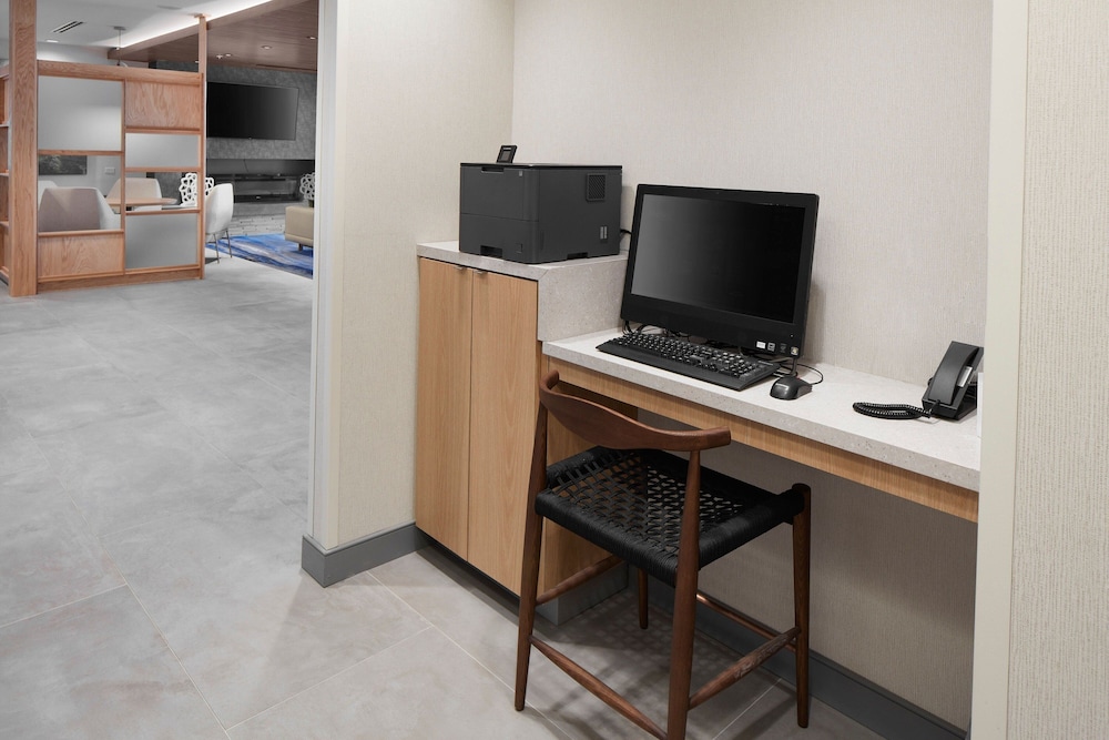 Fairfield Inn & Suites by Marriott Stony Creek 16/19