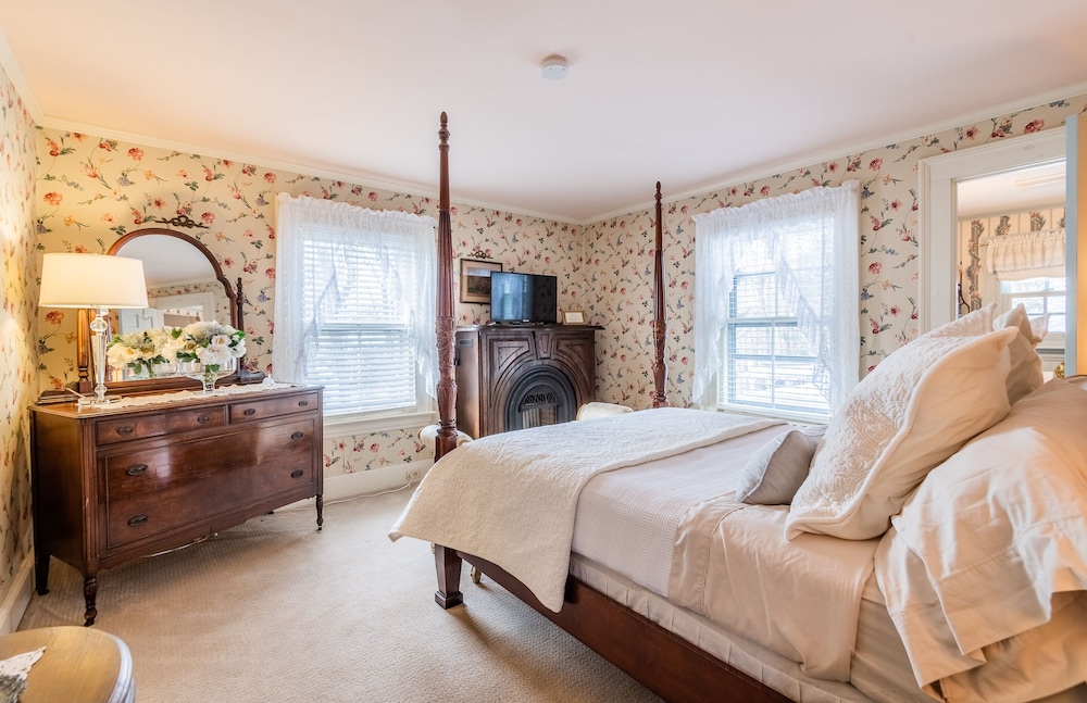 Westbrook Inn Bed and Breakfast 31/74