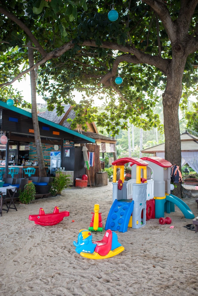 Fair House Beach Resort & Hotel 66/77