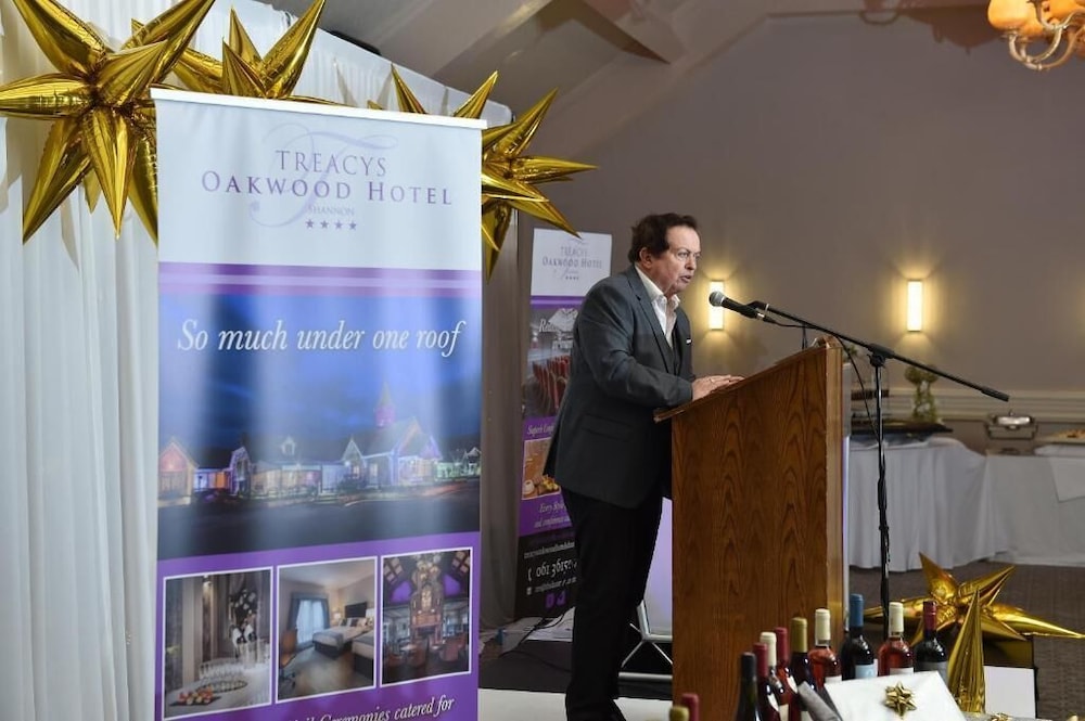 Treacys Oakwood Hotel, Shannon 5/55