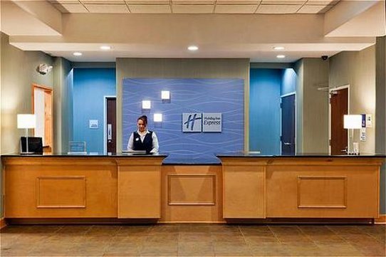 Holiday Inn Express Suites Atlanta Southwest Fairburn 5/45