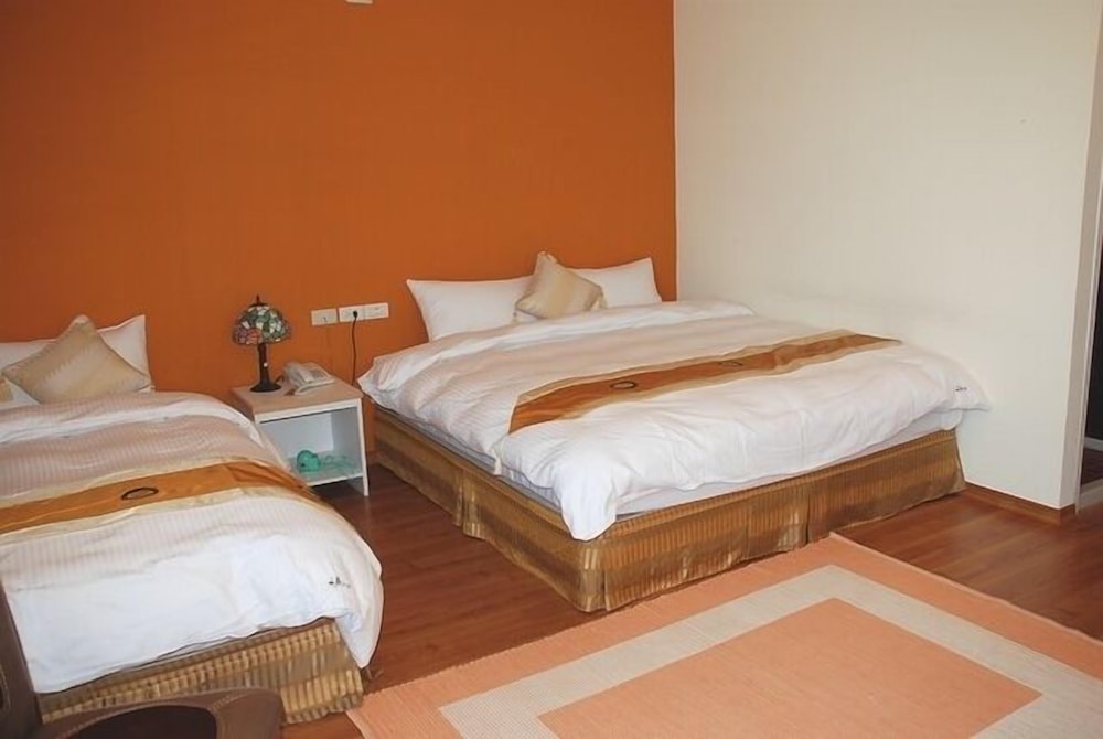 Lukang B&amp;B 12/39