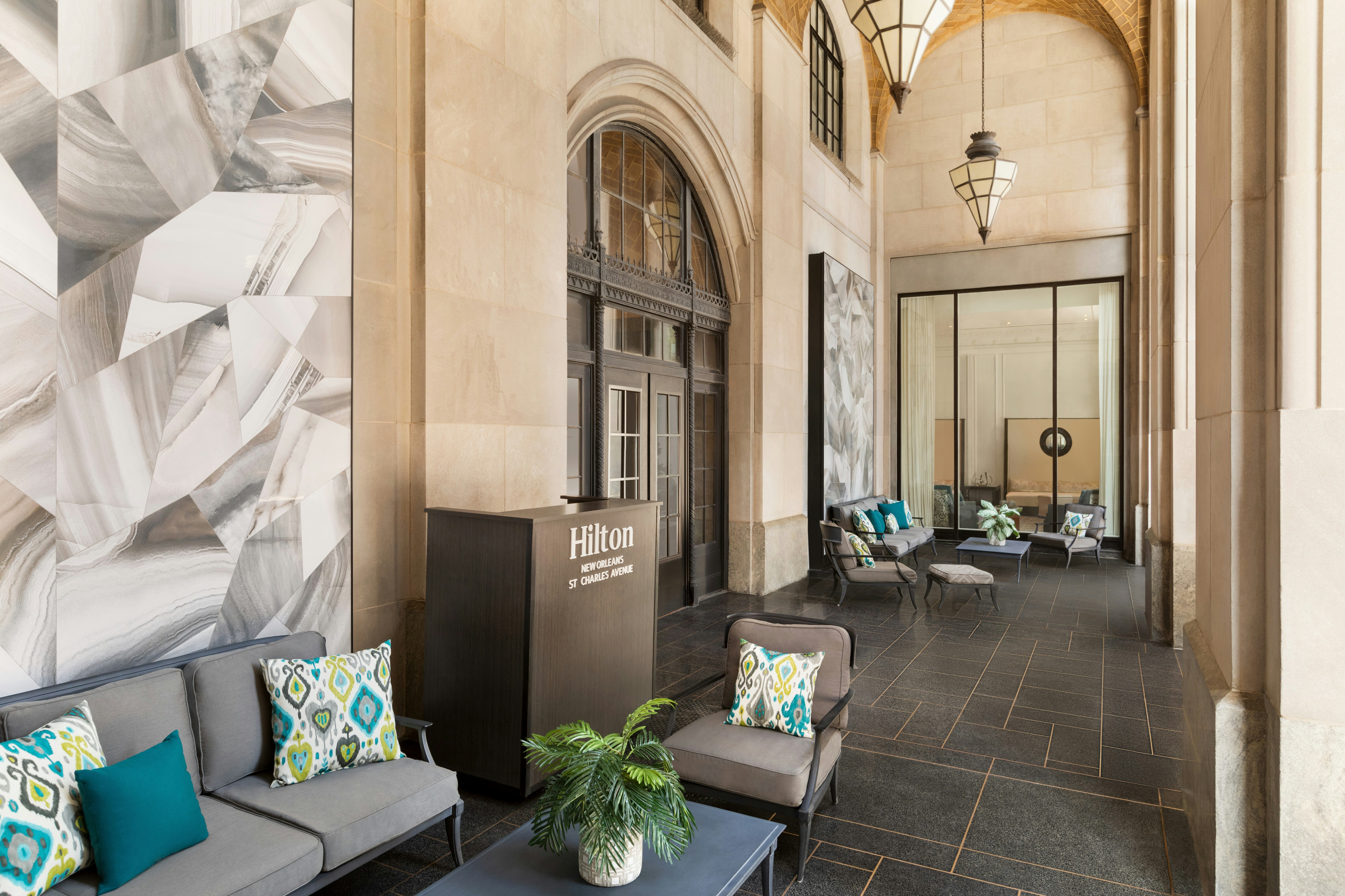 Hilton New Orleans/St. Charles Avenue 36/71