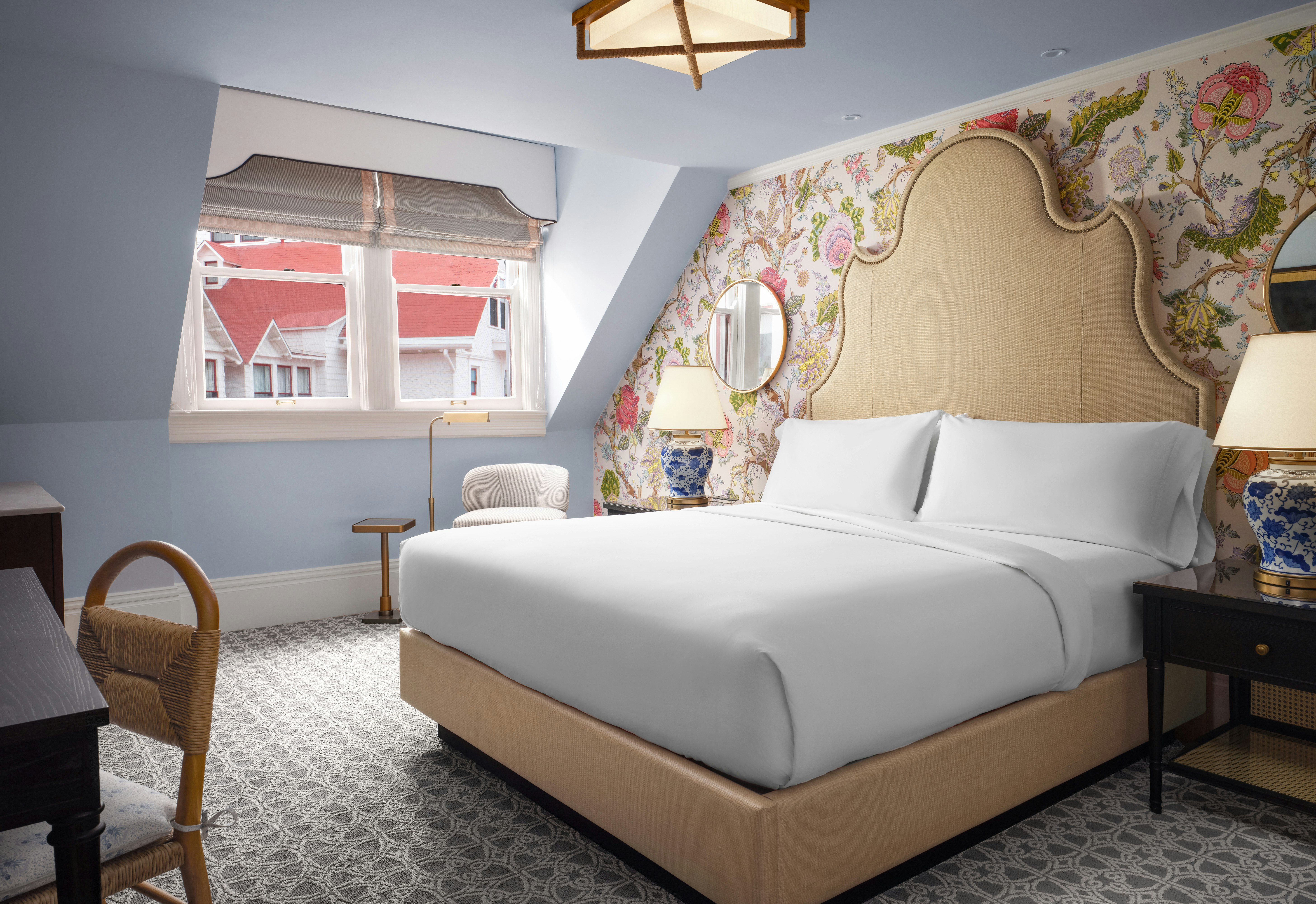 Victorian, King Bed, Accessible