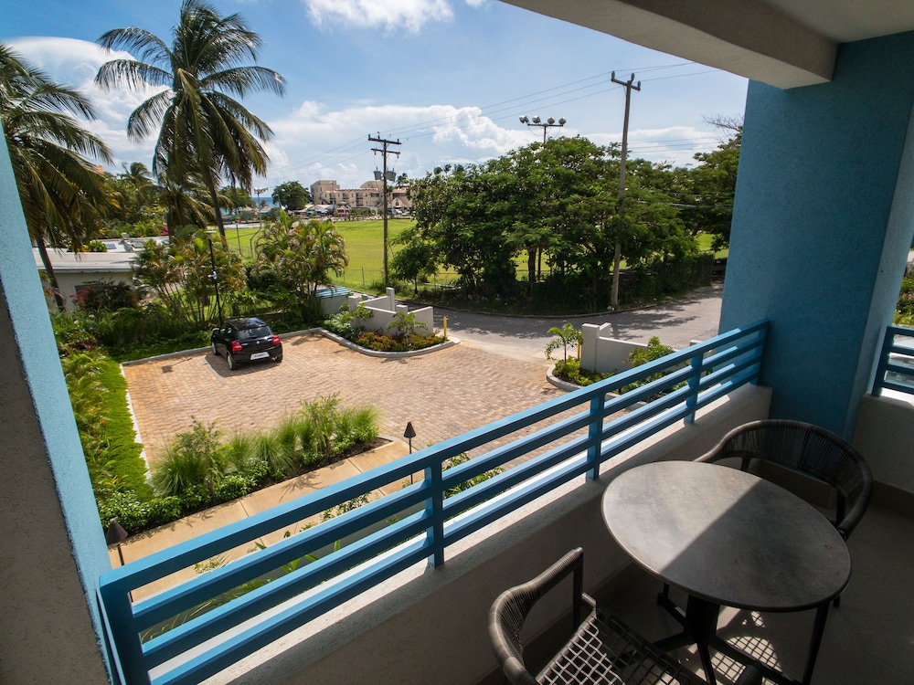 Blue Haven Holiday Apartments 42/63