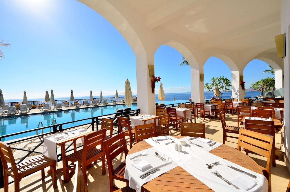 Reef Oasis Blue Bay Resort and Spa 33/48