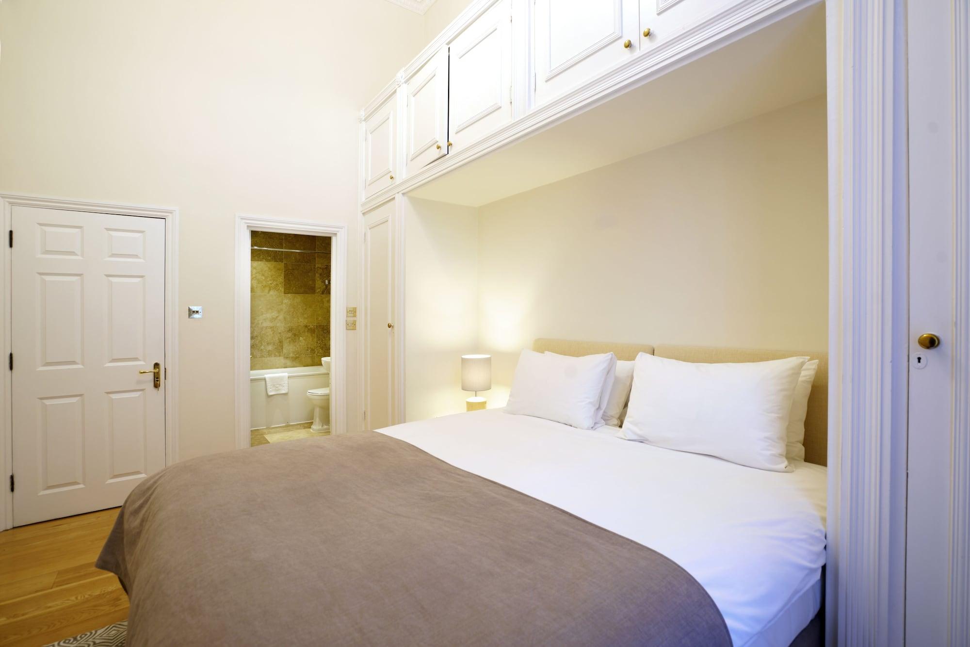 3 Bedrooms, Luxury, Apartment, Balcony or Terrace