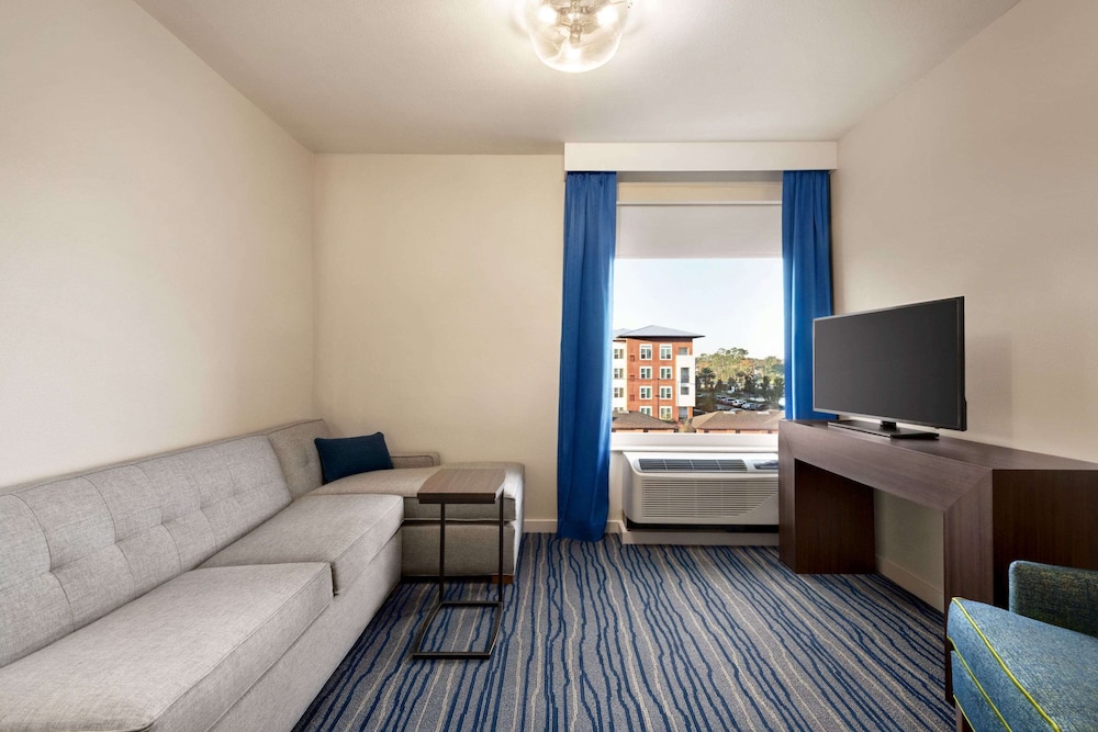 La Quinta Inn And Suites By Wyndham Orlando Idrive Theme Parks 29/50