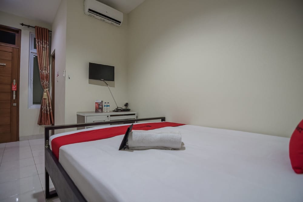 Reddoorz Plus Near Semanggi 14/30