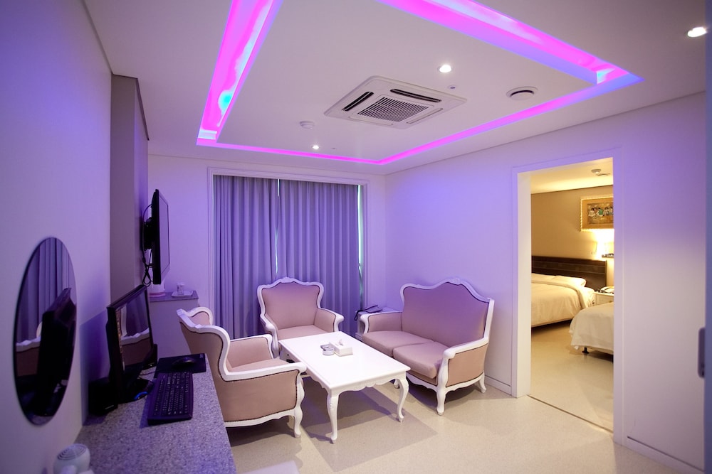 Hotel Dongseoul 18/26