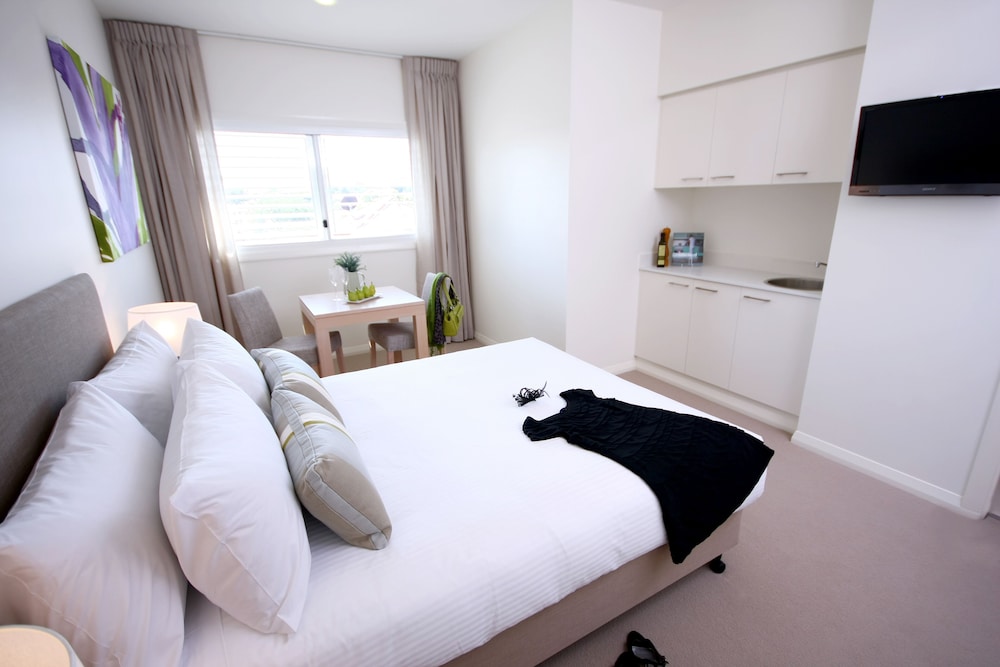 DOMAIN SERVICED APARTMENTS 29/52