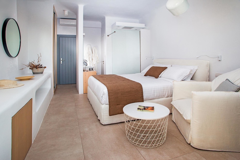 Alunia Incognito Suites - Adults Only 10/37