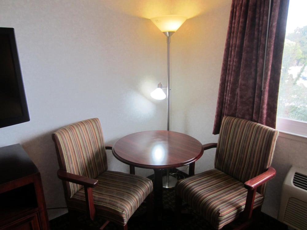 Cherry Orchard Inn 29/45