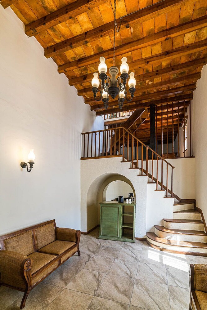 Meson de La Merced Hotel And Suites 28/38