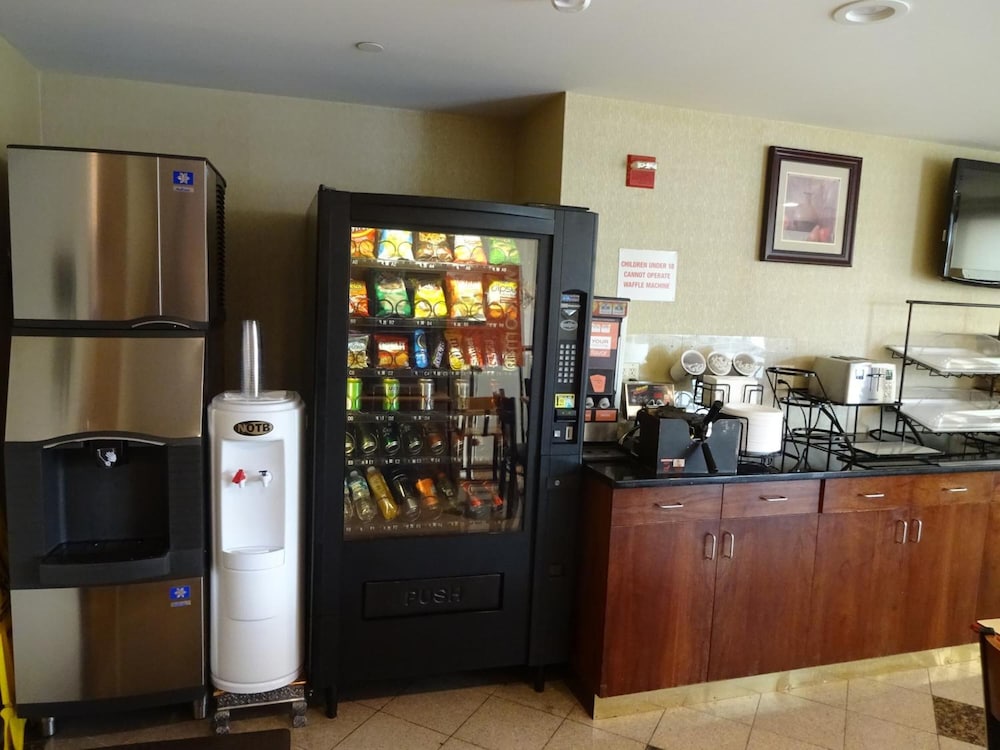 Comfort Inn Bellerose 26/46