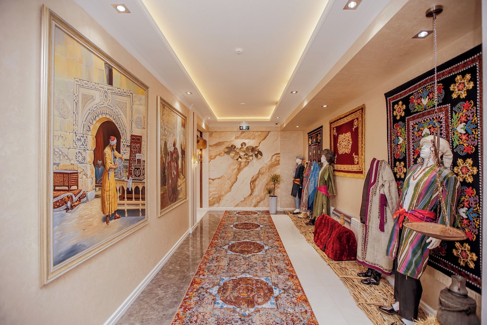 Silk Road Empire Hotel 7/50