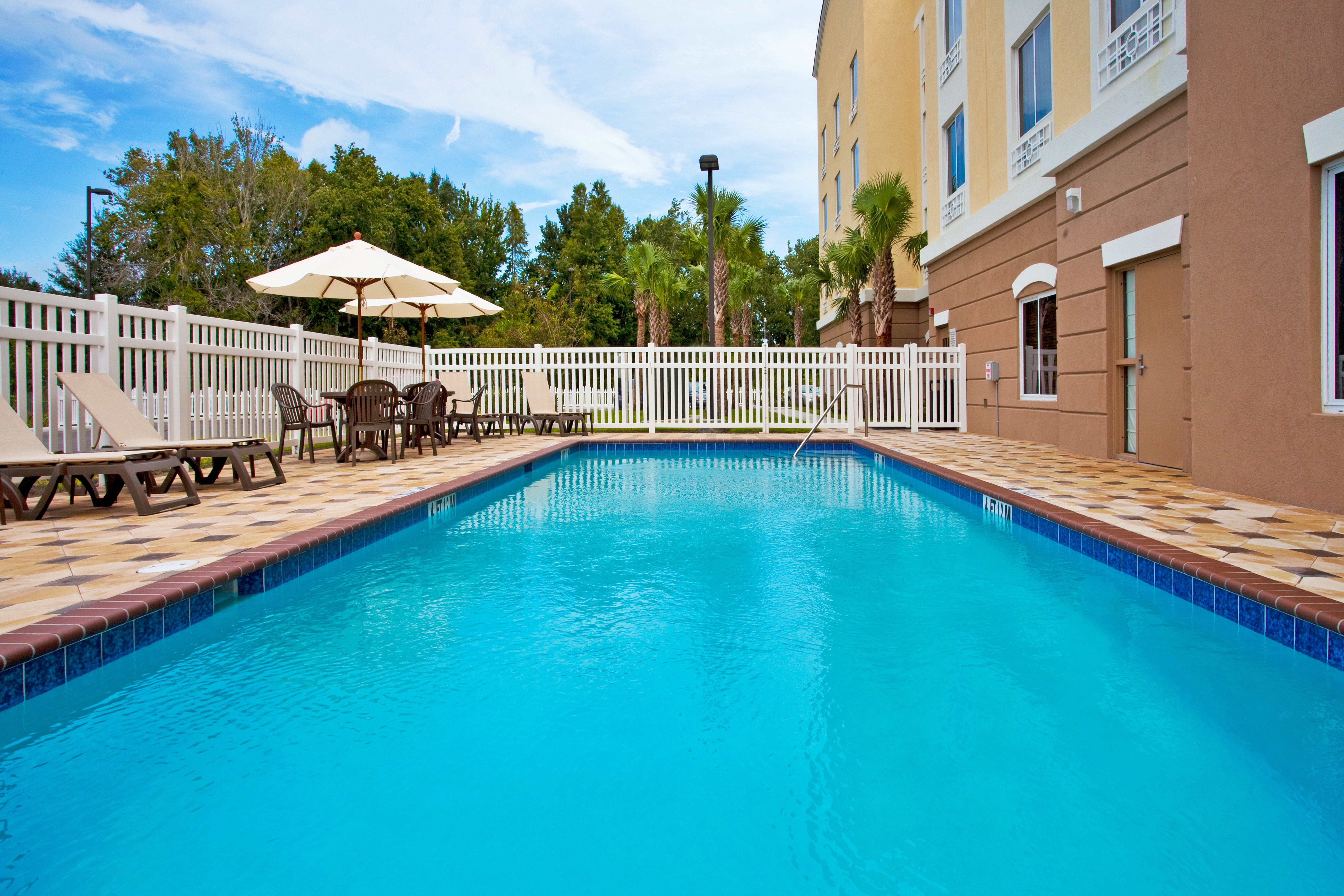 Holiday Inn Express Crystal River 58/59
