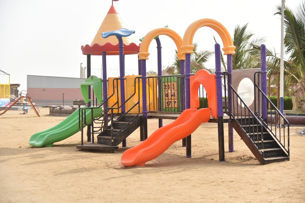 GOLDEN MARINA RESORT 13/50