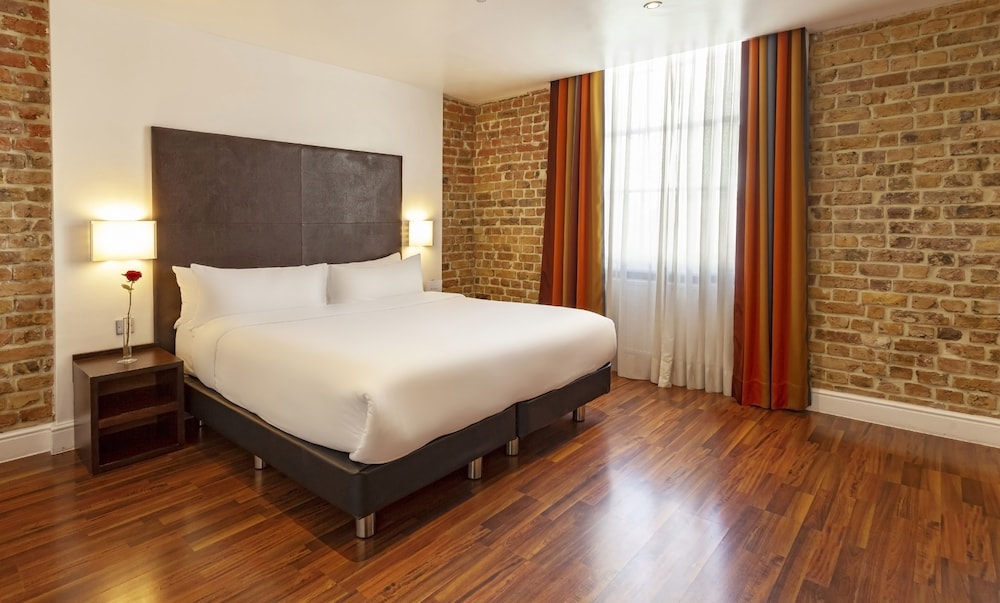 The Caesar Hotel 24/58