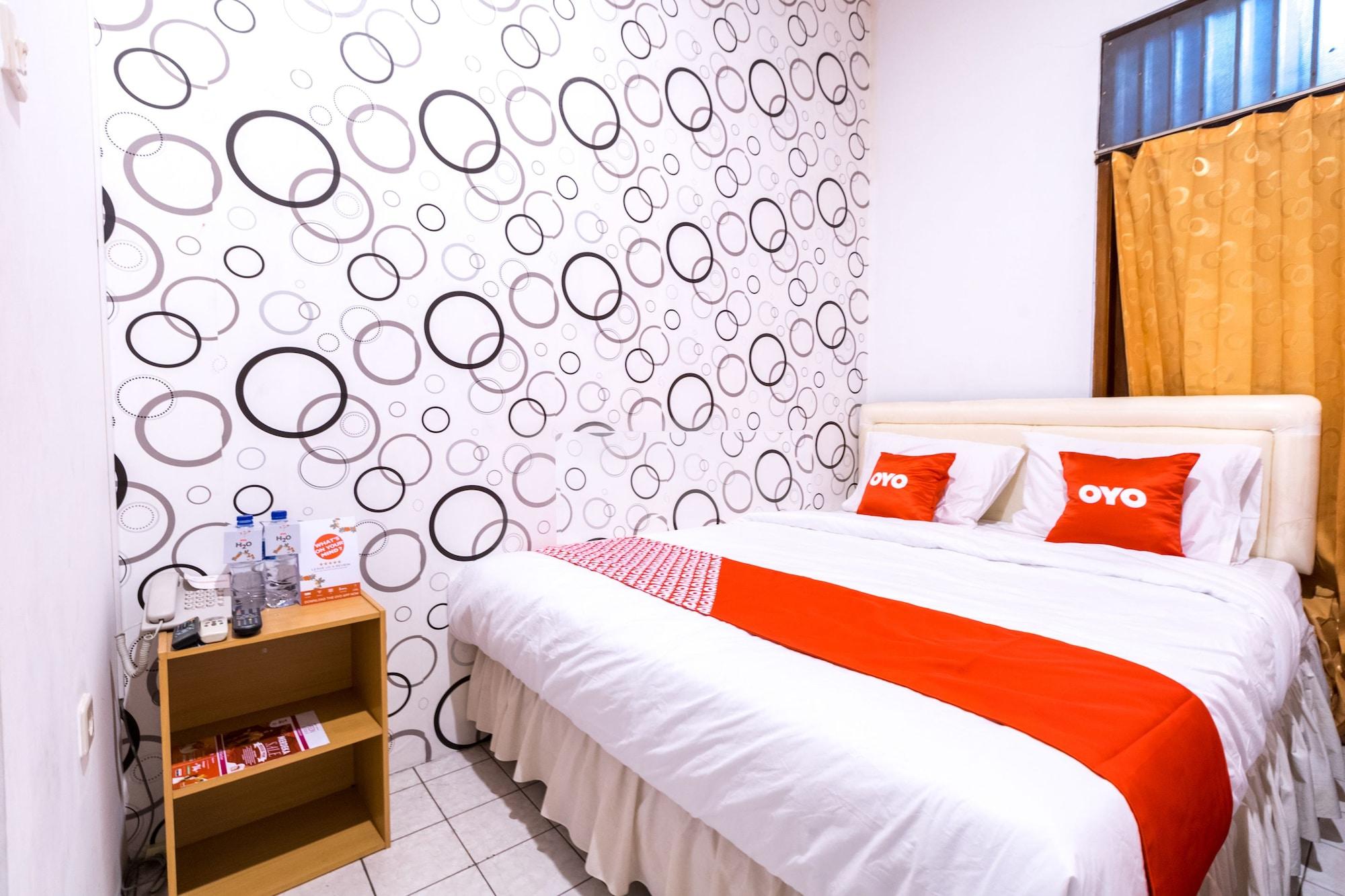OYO 1421 Kasmaran Guest House Syariah 14/32