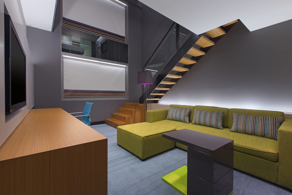 Aloft Kuala Lumpur Sentral Hotel 49/82