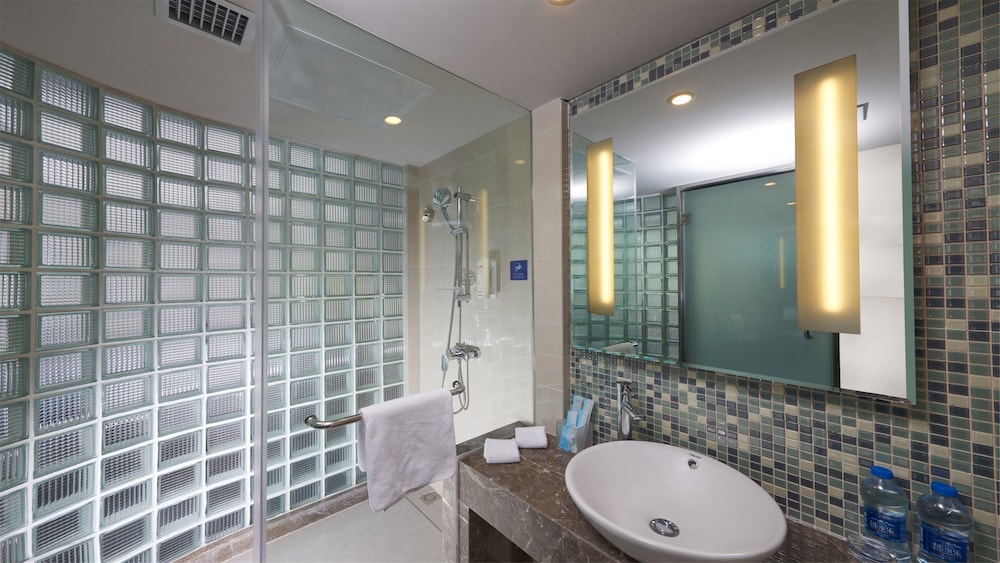 HOLIDAY INN EXPRESS HEFEI DOWNTOWN 24/80
