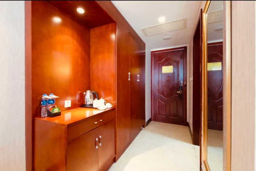 Shanghai Shahai International Hotel 25/64