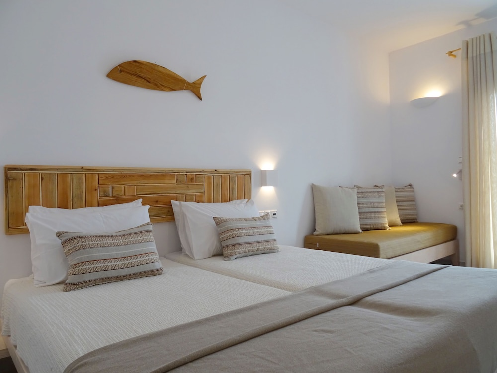Paros Bay 26/64