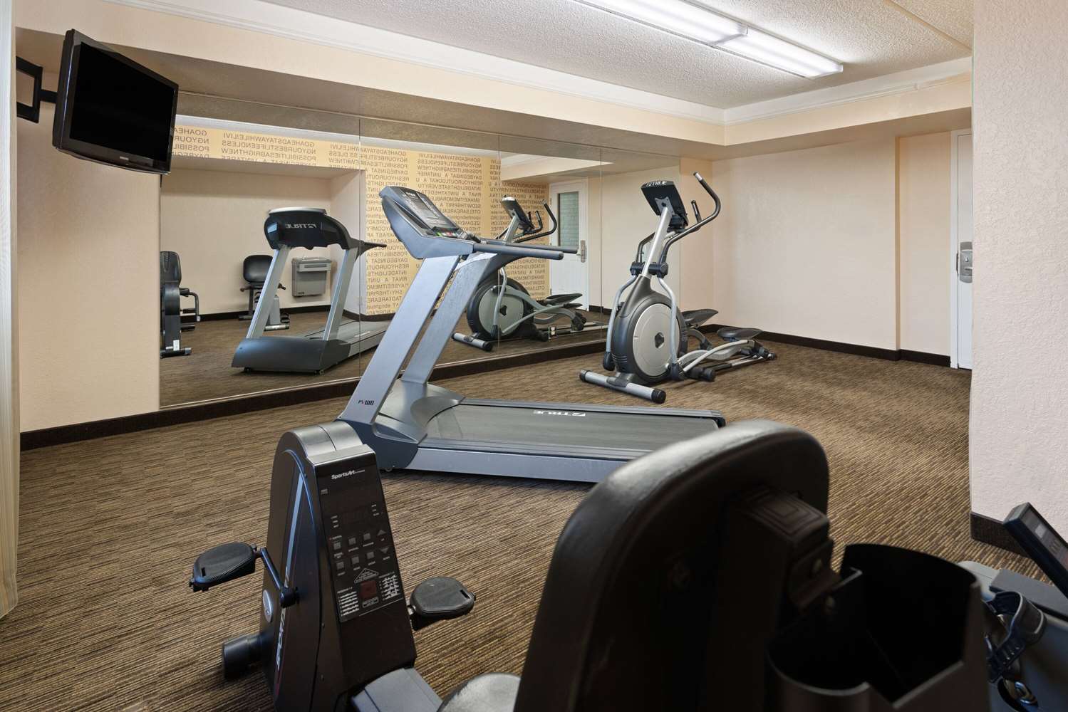 La Quinta Inn by Wyndham Pittsburgh Airport 17/36