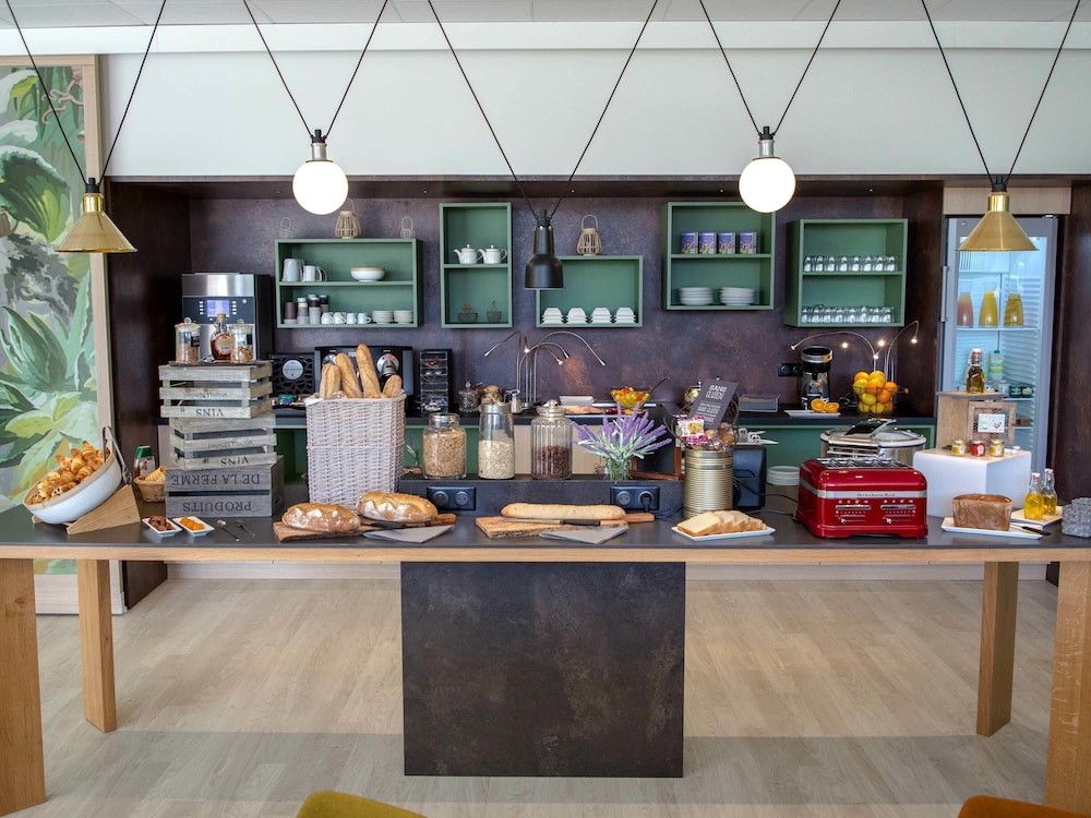 ibis Cavaillon Luberon 12/72