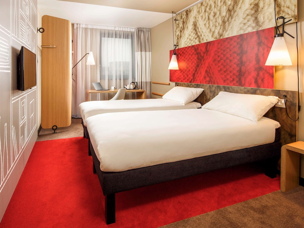 Ibis London Canning Town 26/66