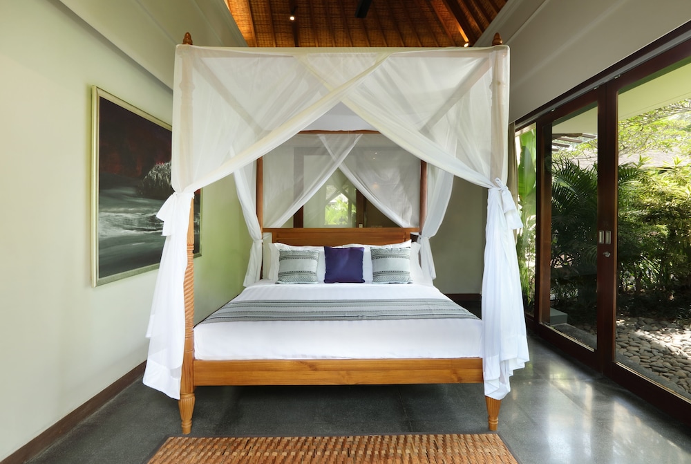 THE SHANTI RESIDENCE AND RESORT 22/66