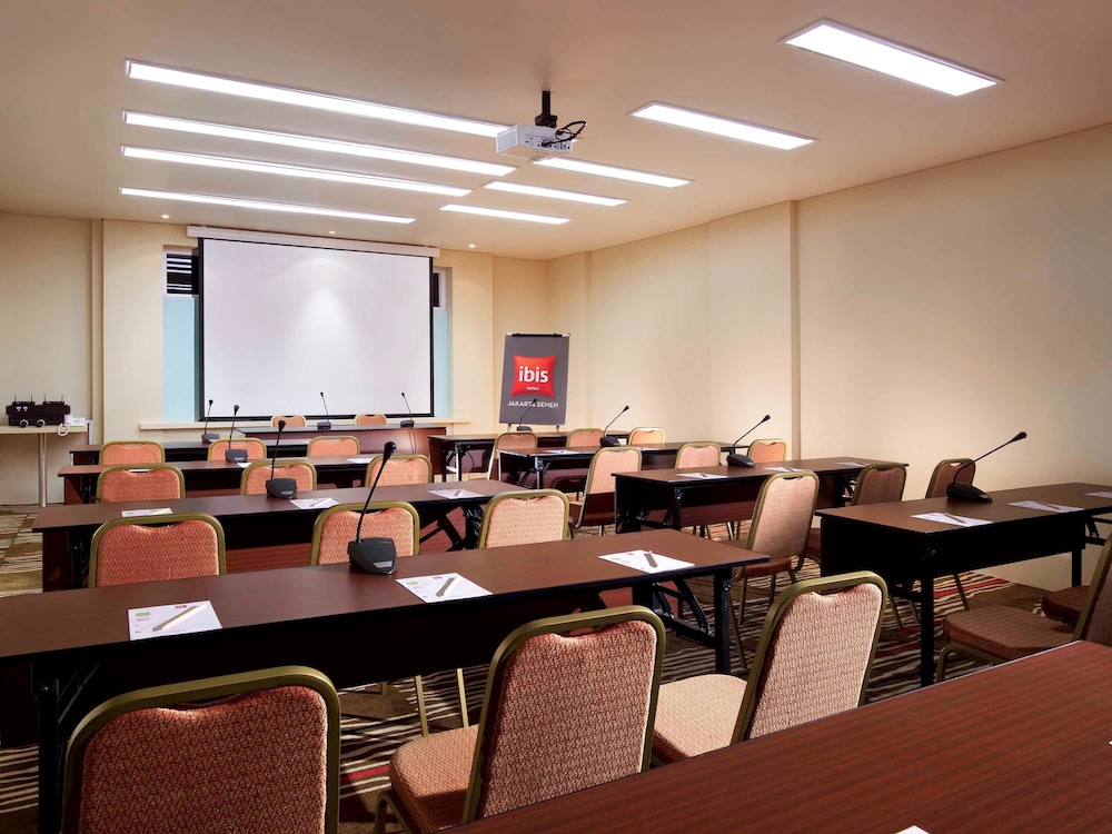 Ibis Jakarta Senen 45/56