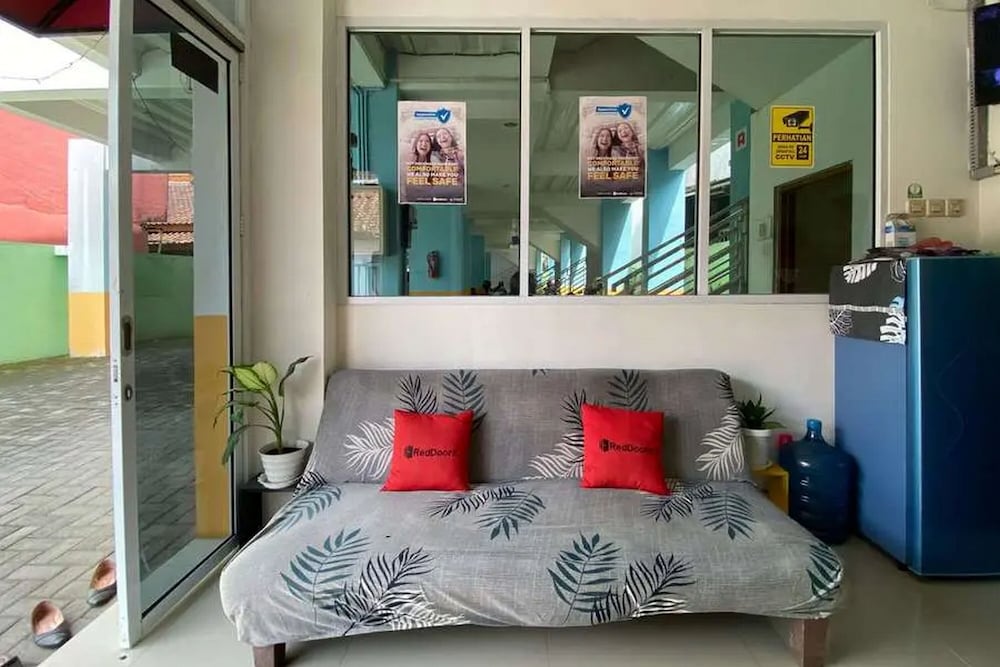RedDoorz near RSUD Margono Purwokerto 3 23/40