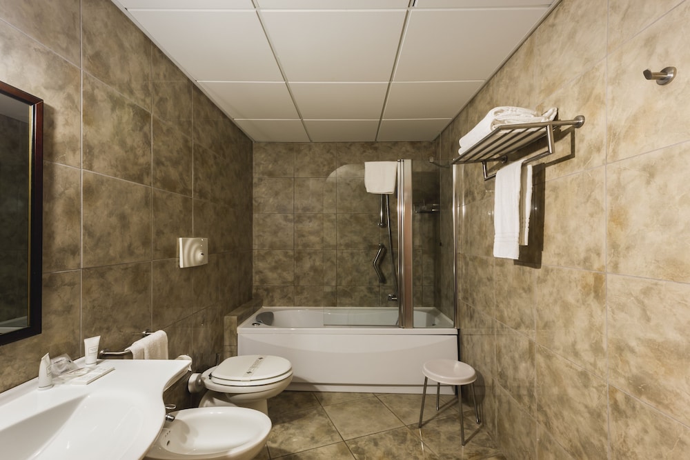 Ara Solis Hotel 36/78