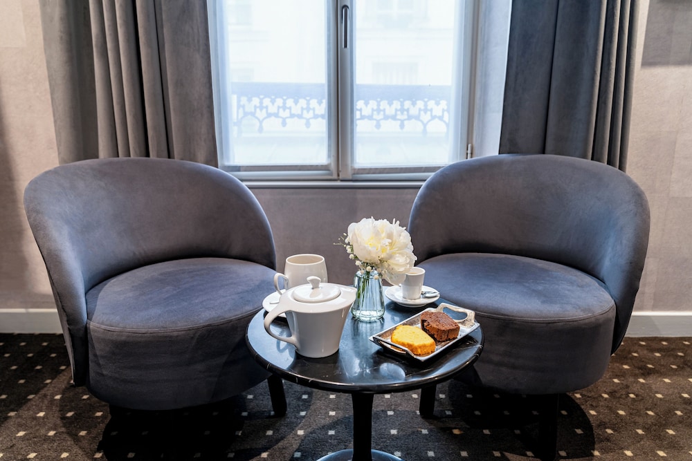 Hotel de la Paix Tour Eiffel 52/63
