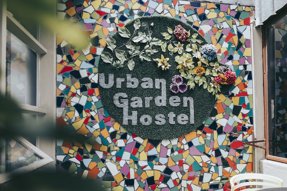 Urban Garden Hostel 12/17