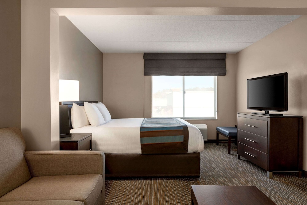 Wingate By Wyndham Wilmington 38/56