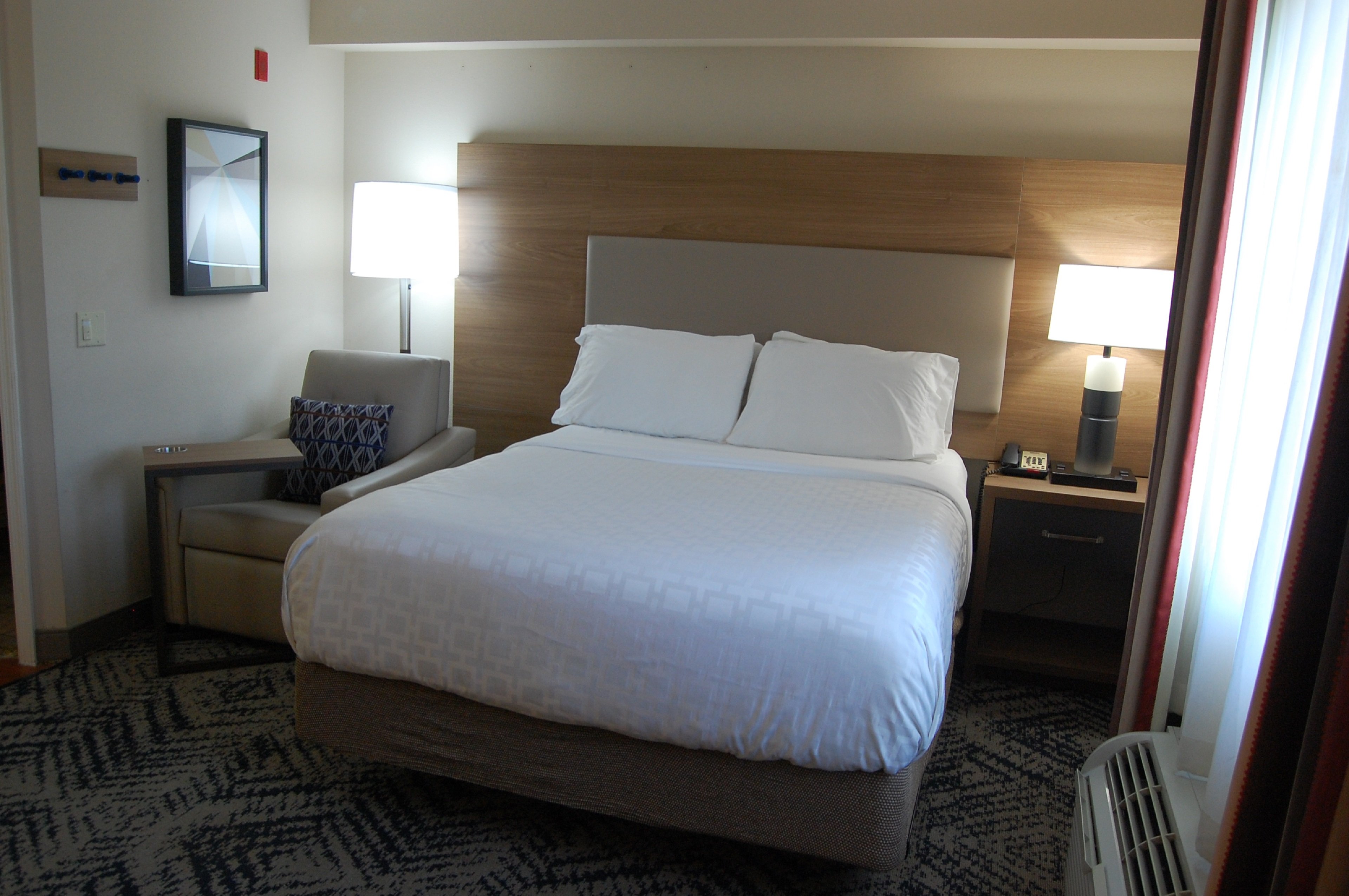 CANDLEWOOD SUITES HARRISBURG 35/76