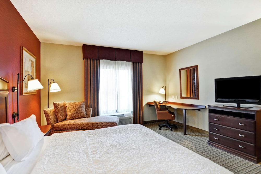 Hampton Inn & Suites Peoria At Grand Prairie Il 14/61
