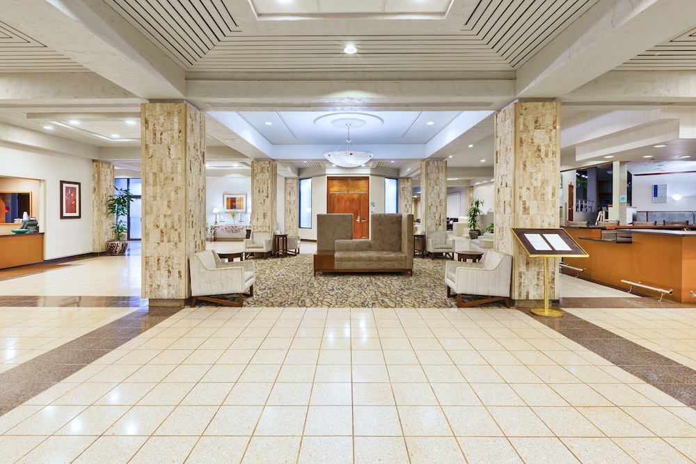 Crowne Plaza Columbus North-Worthington 8/56