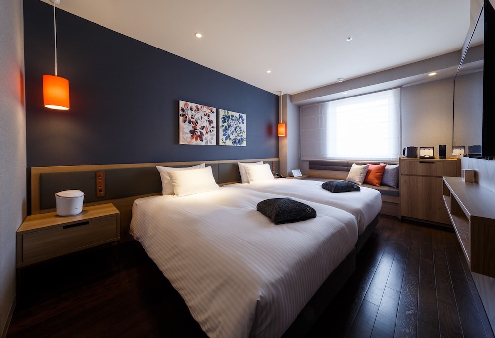 DELUXE, TWIN BEDS